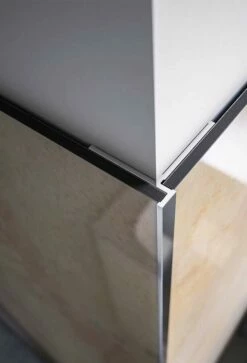 Breuer Eckprofil Außen Flächenbündig